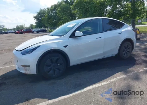 2024 Tesla Model Y Long Range Dual Motor All-Wheel Drive from USA, damaged, VIN 7SAYGDEE8RF161465